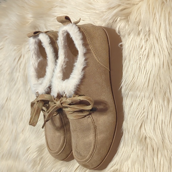 Tan jellypop fur lined tan Laceup shoes size 9M - Picture 3 of 8